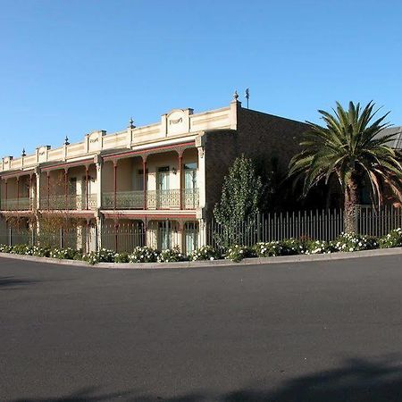 Motel The Terrace At The Settlement Cranbourne Esterno foto