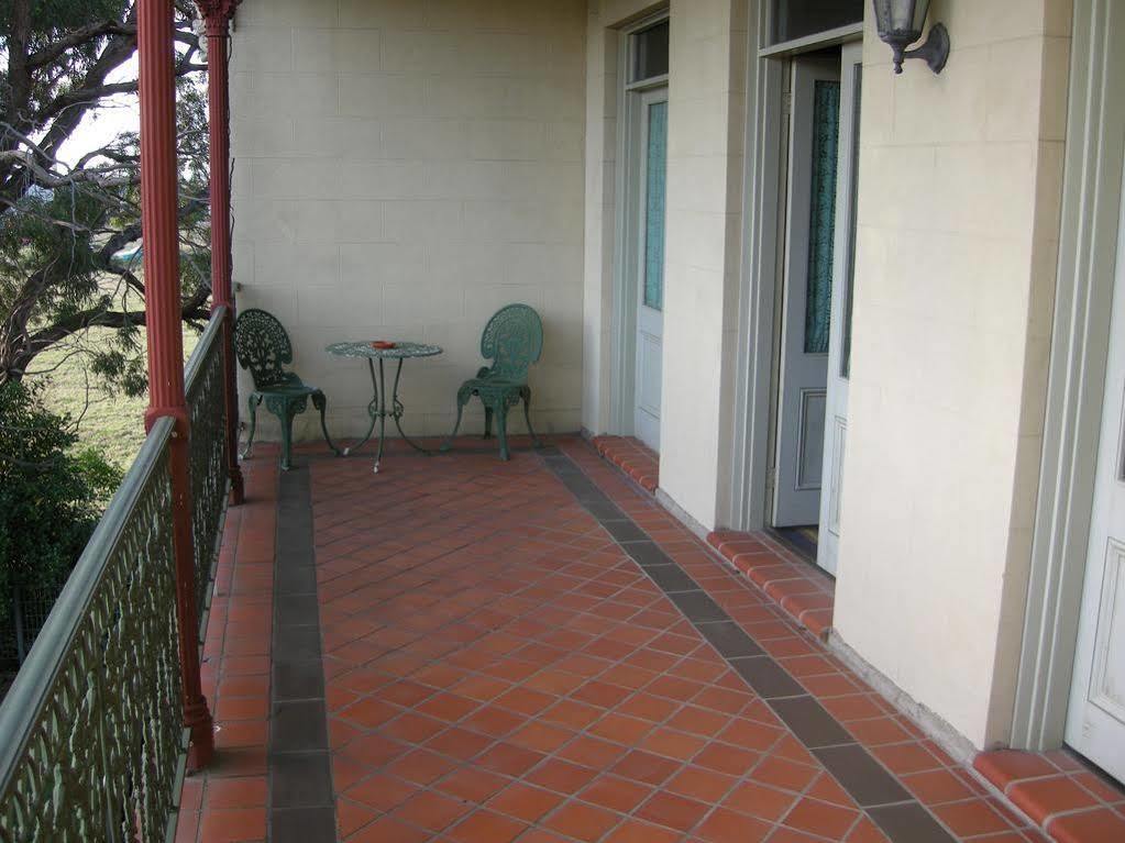 Motel The Terrace At The Settlement Cranbourne Esterno foto